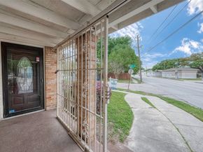 5009 N Main Street, Houston TX 77009