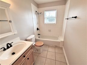 5009 N Main Street, Houston TX 77009