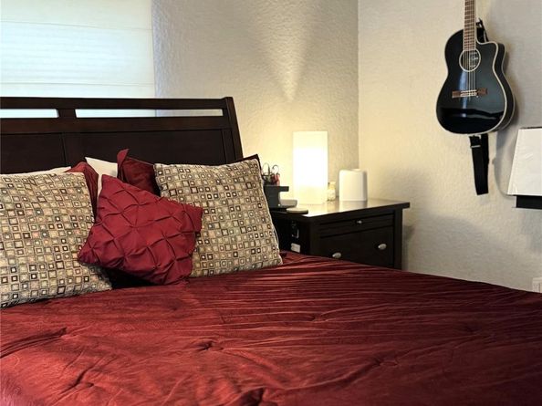 5009 N Main Street, Houston TX 77009