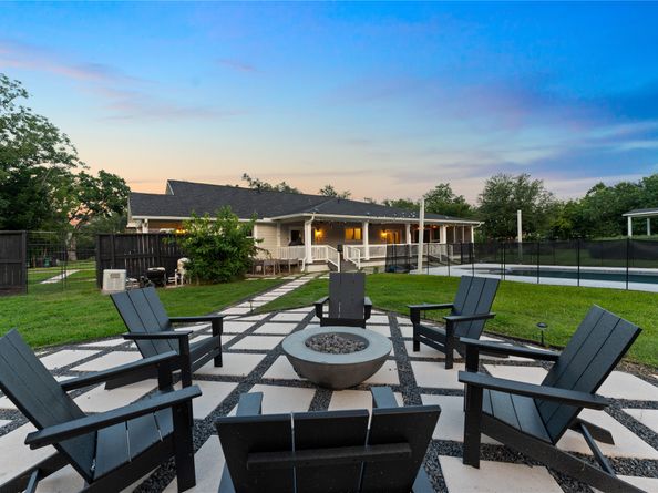 9115 Poco Road, Houston TX 77080