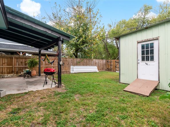 507 Firnat Street, Houston TX 77022