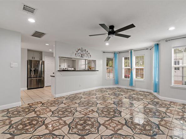 507 Firnat Street, Houston TX 77022