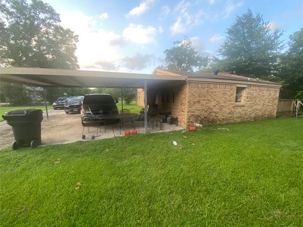 8402 Darlington Drive, Houston TX 77028