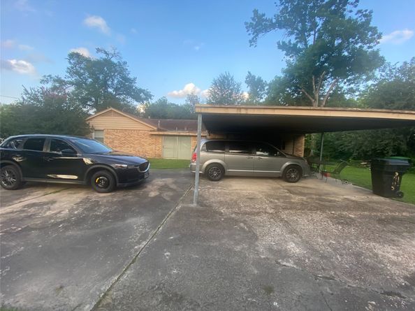 8402 Darlington Drive, Houston TX 77028