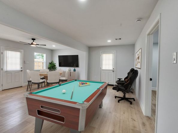 9003 Ledge Street, Houston TX 77075