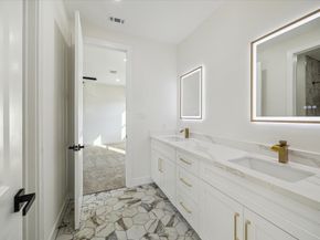 304 Enid Street, Houston TX 77009