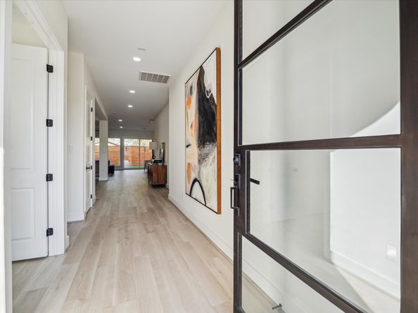 304 Enid Street, Houston TX 77009