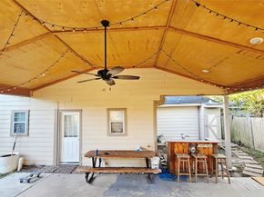 5231 Lyndhurst Drive, Houston TX 77033