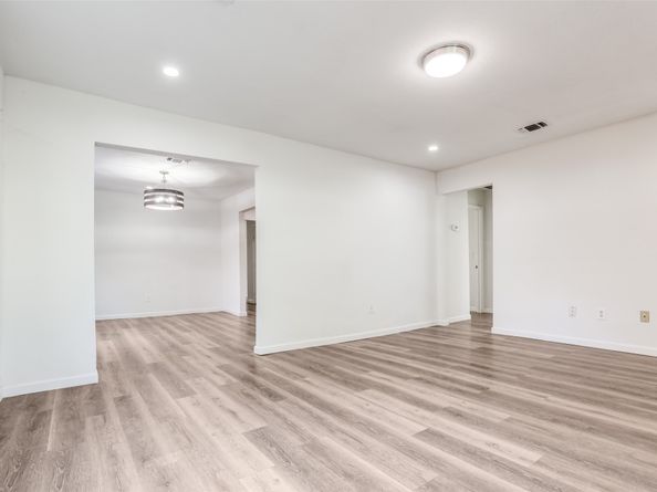 1749 Des Jardines Street, Houston TX 77023