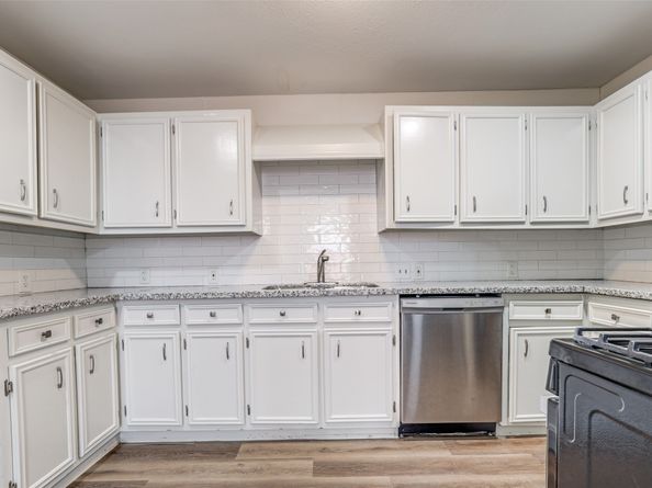 1749 Des Jardines Street, Houston TX 77023