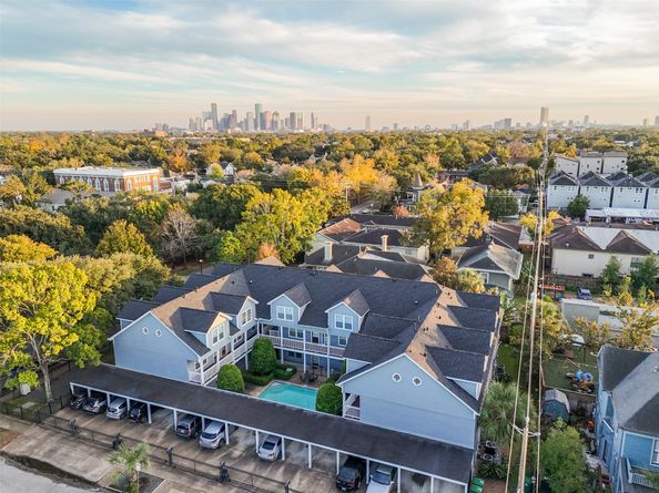 1621 Heights Boulevard 3, Houston TX 77008