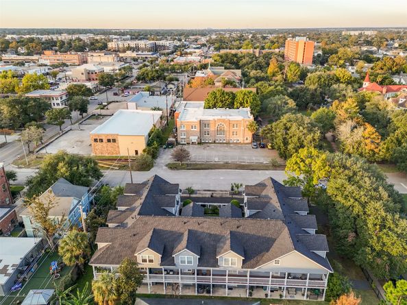 1621 Heights Boulevard 3, Houston TX 77008