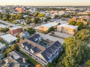 1621 Heights Boulevard 3, Houston TX 77008