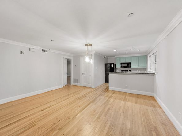 1621 Heights Boulevard 3, Houston TX 77008