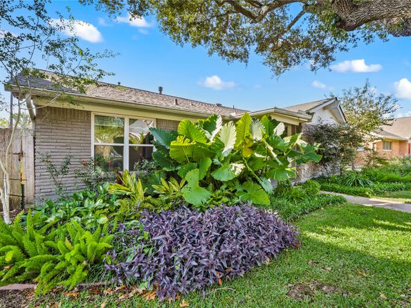 8422 Academy Street, Houston TX 77025