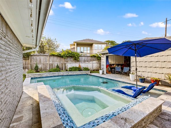 8422 Academy Street, Houston TX 77025