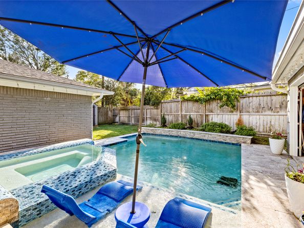 8422 Academy Street, Houston TX 77025