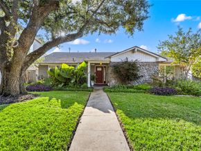 8422 Academy Street, Houston TX 77025