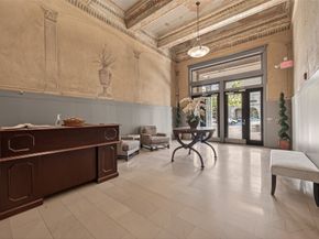 204 Travis Street 2B, Houston TX 77002