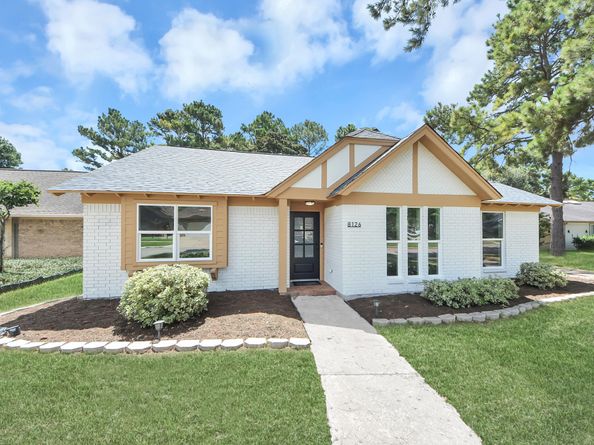 8126 Clover Gardens Drive, Houston TX 77095