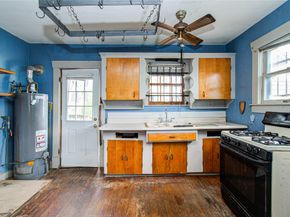 5721 Parker Road, Houston TX 77016