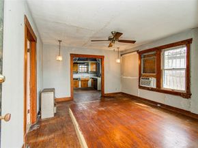 5721 Parker Road, Houston TX 77016