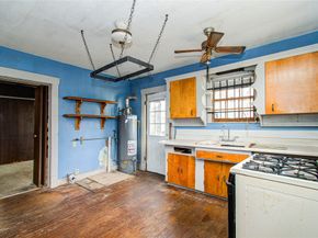 5721 Parker Road, Houston TX 77016