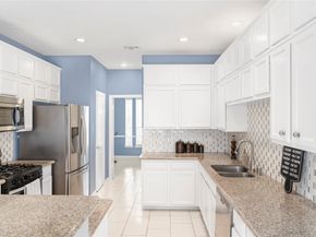 1405 El Camino Village Drive, Webster TX 77058