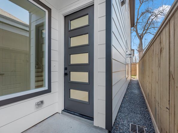 3034 Mcgowen Street, Houston TX 77004