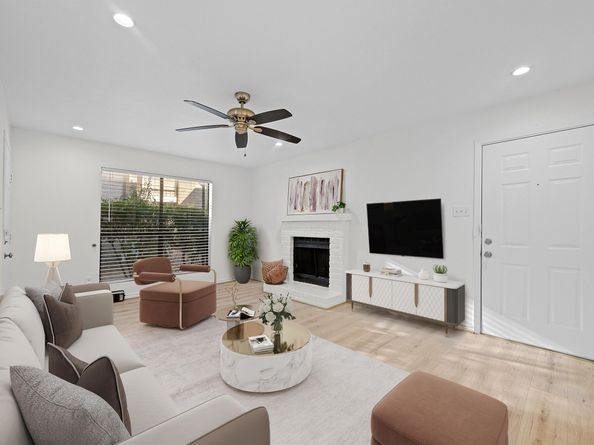 2120 Wilcrest Drive 122, Houston TX 77042