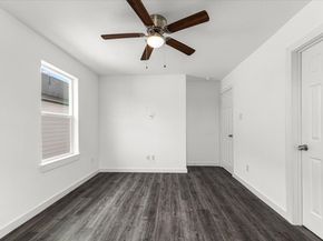 8631 Peachtree Street, Houston TX 77016