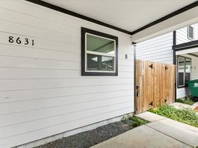 8631 Peachtree Street, Houston TX 77016