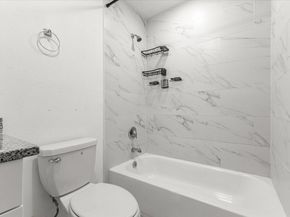 8631 Peachtree Street, Houston TX 77016