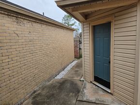 4111 Knoll Glen Drive, Houston TX 77082