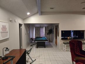4111 Knoll Glen Drive, Houston TX 77082