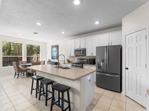 122 W Burberry Circle, The Woodlands TX 77384