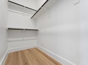 1911 Dewalt St, Houston TX 77088