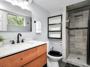 9809 Richmond Avenue B13, Houston TX 77042