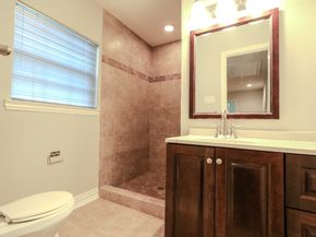 4609 University Oaks Boulevard, Houston TX 77004