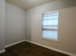 4609 University Oaks Boulevard, Houston TX 77004