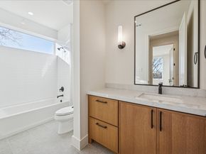 107 E 24th Street, Houston TX 77008