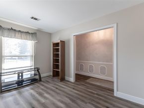 402 Fintona Way, Houston TX 77015