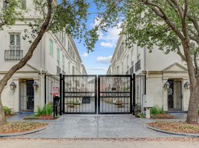 170 Oak Place Drive, Houston TX 77006