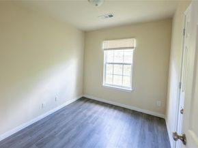 4942 Bataan Road, Houston TX 77033