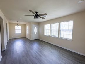 4942 Bataan Road, Houston TX 77033