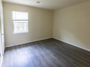 4942 Bataan Road, Houston TX 77033