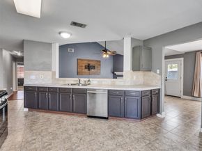 2410 Sherwood Hollow Lane, Houston TX 77339