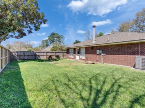 2410 Sherwood Hollow Lane, Houston TX 77339