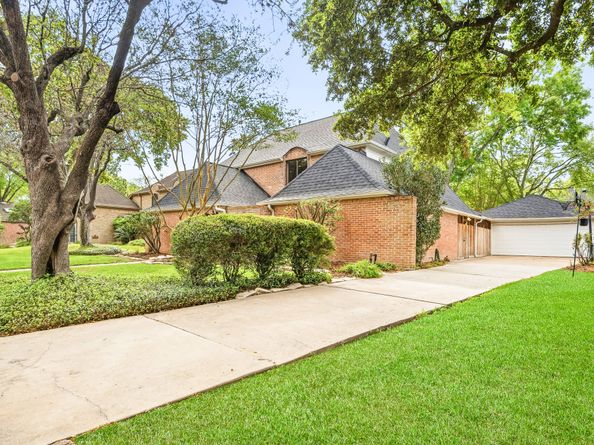 11619 Cherryknoll Drive, Houston TX 77077