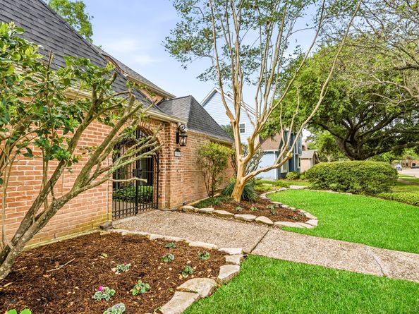 11619 Cherryknoll Drive, Houston TX 77077